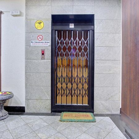 Super Collection O Alekhya Residency Hotell Hyderabad Exteriör bild