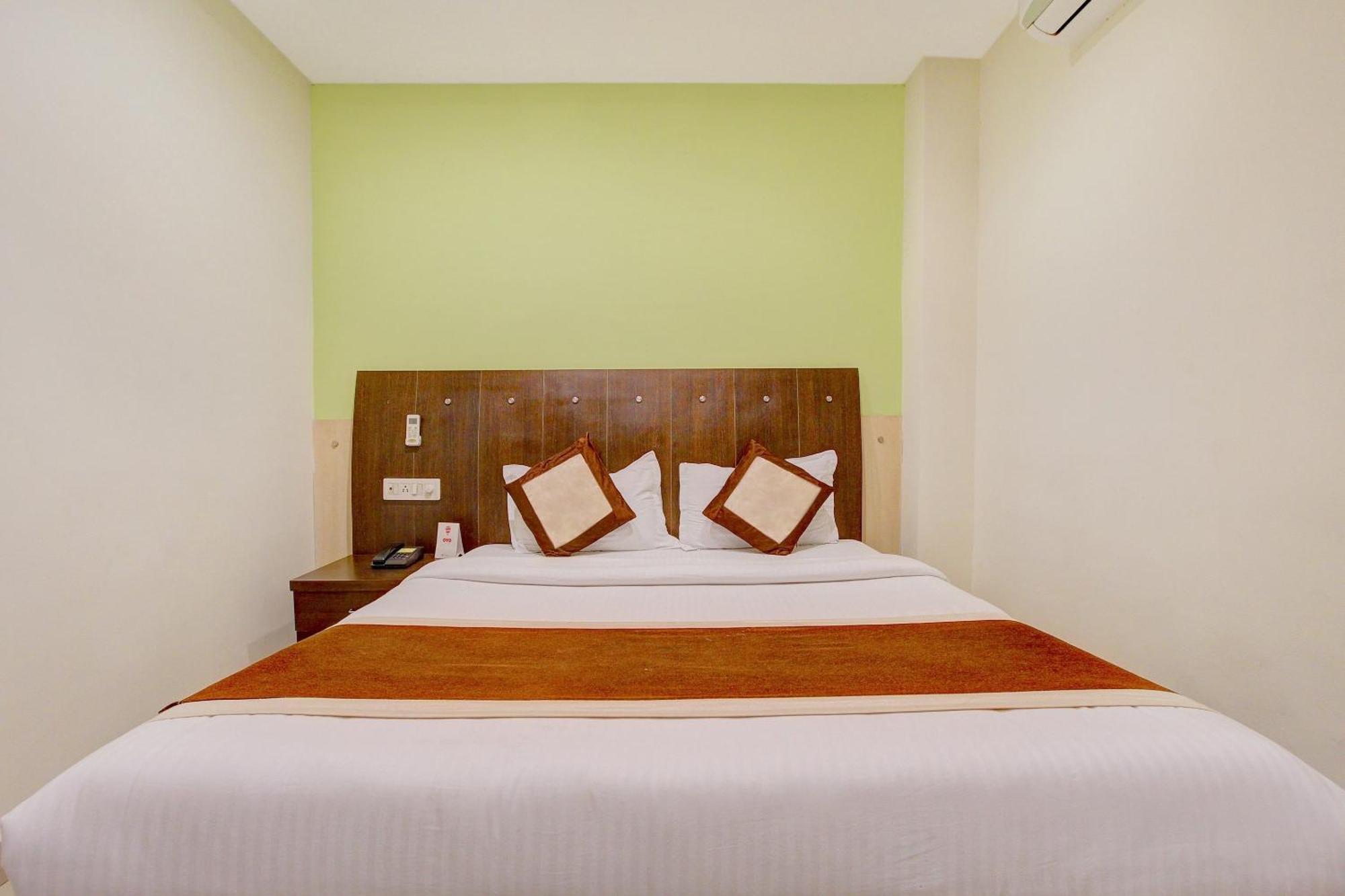 Super Collection O Alekhya Residency Hotell Hyderabad Exteriör bild