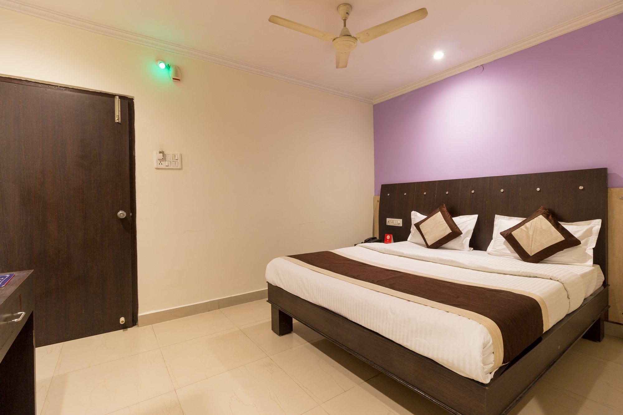 Super Collection O Alekhya Residency Hotell Hyderabad Exteriör bild