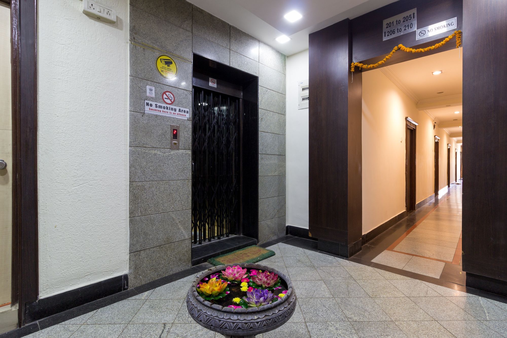 Super Collection O Alekhya Residency Hotell Hyderabad Exteriör bild